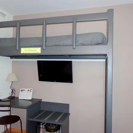 Hotel Logis Les Ii Mas - Perpignan Sud 3*