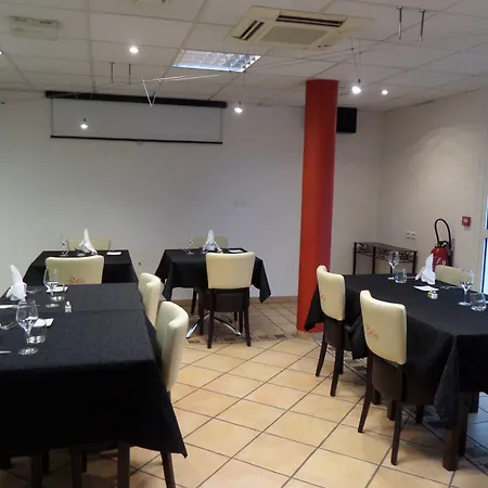 Logis Les Ii Mas - Perpignan Sud فندق Cabestany