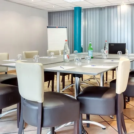 Logis Les Ii Mas - Perpignan Sud 3* Cabestany