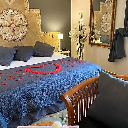 Hotel Logis Les Ii Mas - Perpignan Sud Cabestany