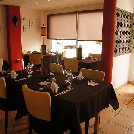 Logis Les Ii Mas - Perpignan Sud Hotel