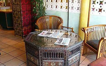 Logis Les Ii Mas - Perpignan Sud 酒店