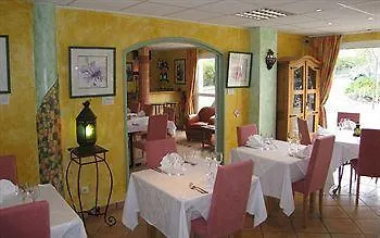 Logis Les Ii Mas - Perpignan Sud 3*
