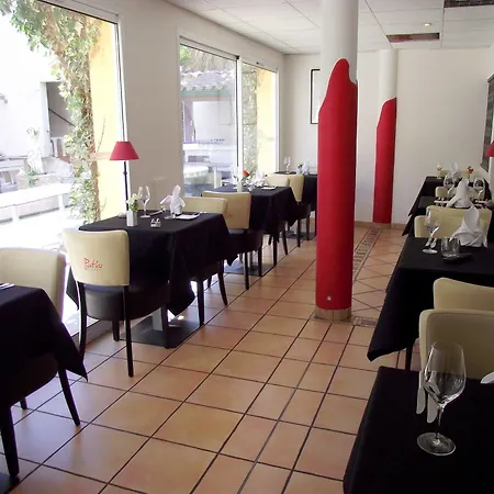 Logis Les Ii Mas - Perpignan Sud Hotel