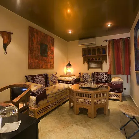 Logis Les Ii Mas - Perpignan Sud Hotel 3*