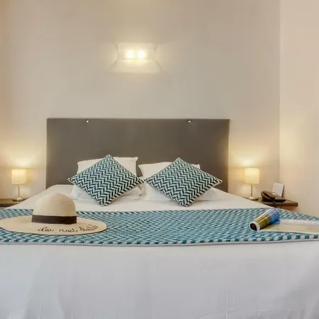 Logis Les Ii Mas - Perpignan Sud 3* Cabestany