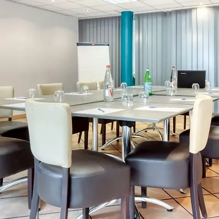 Logis Les Ii Mas - Perpignan Sud 3* Cabestany