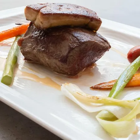 Logis Les Ii Mas - Perpignan Sud 3* Cabestany