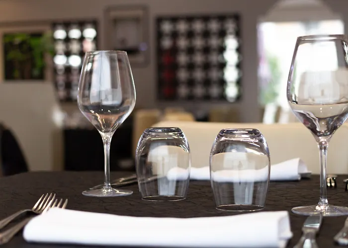 Hotel Logis Les Ii Mas - Perpignan Sud Cabestany